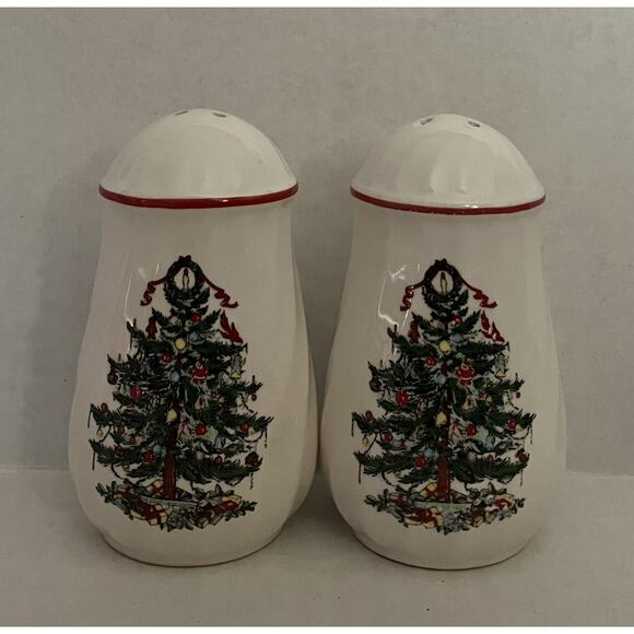 Vintage Christmas Salt and Pepper Shakers Decorated Tree Made in Japan - Picture 1 of 7
